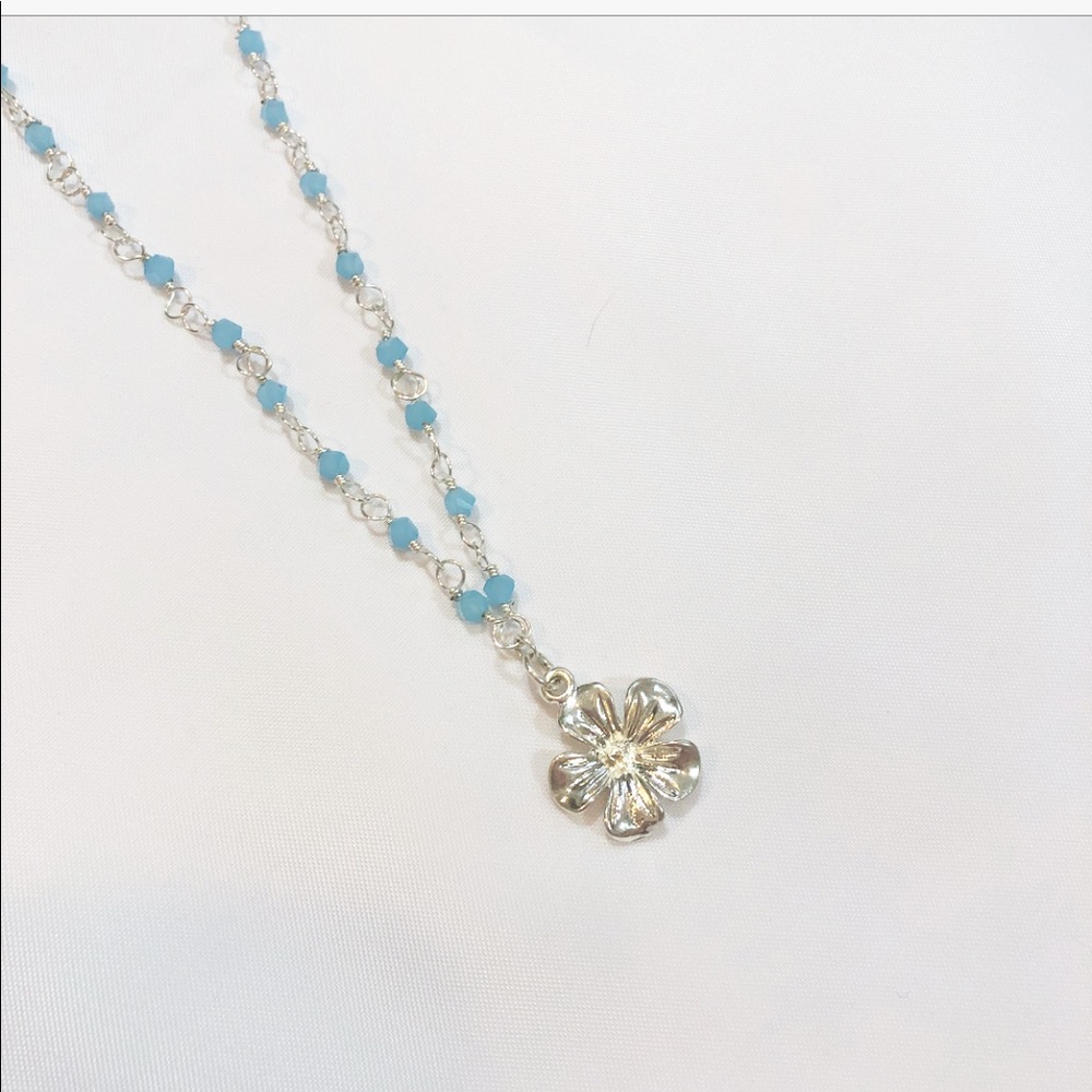 NEW SILVER & BABY BLUE FLOWER NECKLACE
